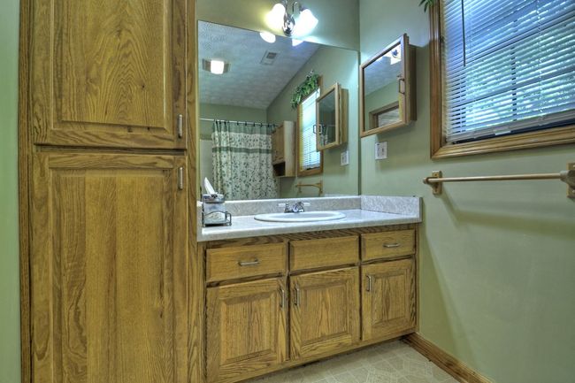 1292 Riverview Dr, Home with 3 bedrooms, 2 bathrooms and 2 parking in Ellijay GA | Image 25