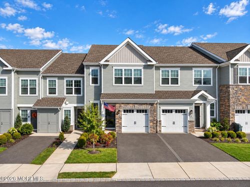 40 Chapel Ln, Neptune, NJ, 07753-7028 | Card Image