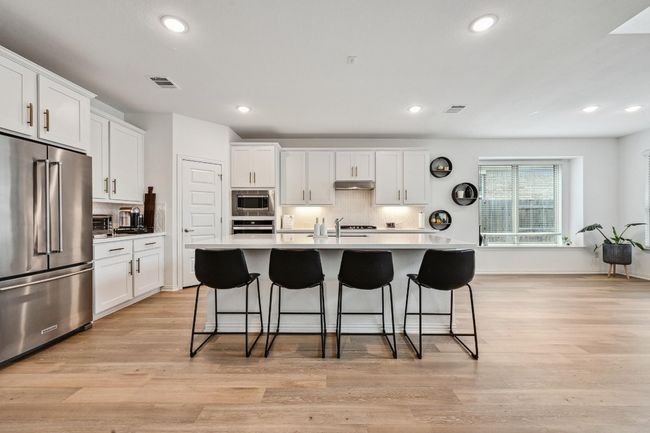 293 Cherrystone Loop, House other with 4 bedrooms, 4 bathrooms and 4 parking in Buda TX | Image 9