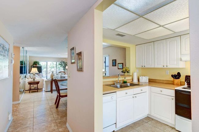 APT-108 - 9400 S Ocean Dr, Condo with 2 bedrooms, 2 bathrooms and null parking in Jensen Beach FL | Image 13
