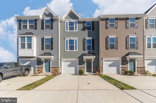 8611 Upton Ln, SPOTSYLVANIA, VA, 22553-1985 | Card Image