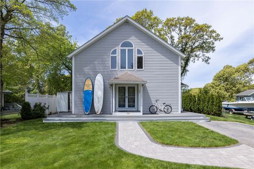 150 Cedar Island Rd, Narragansett, RI, 02882-4043 | Card Image