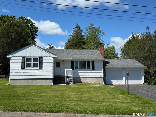26 Maple St, Trumbull, CT, 06611-3517 | Card Image