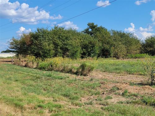 000 E J M Lindsay Blvd, Lindsay, TX, 76250 | Card Image