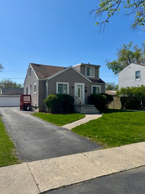 2432 S 13th Ave, Broadview, IL, 60155-4702 | Card Image