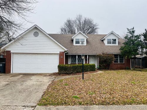 9203 E 40th St, Tulsa, OK, 74145-3715 | Card Image