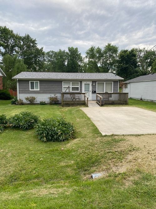 711 E Olive Street, Duquoin, IL, 62832 | Card Image