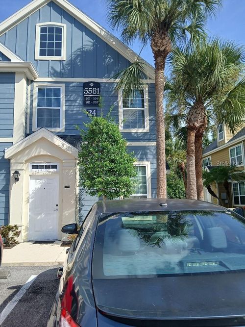 203-5581 Rosehill Rd, SARASOTA, FL, 34233-3088 | Card Image