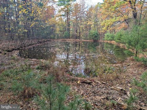7 Community Pond Dr, CATAWISSA, PA, 17820 | Card Image