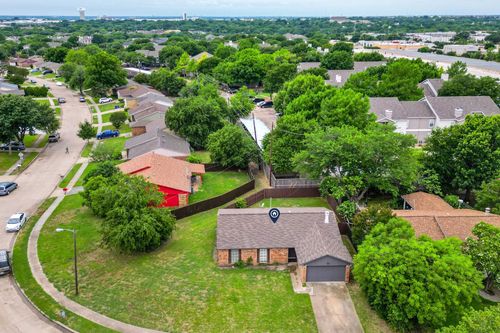 122 W Way Dr, Allen, TX, 75002-3104 | Card Image