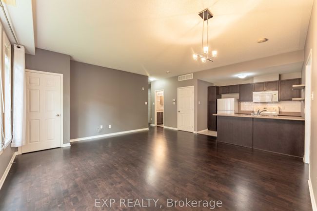 B - 280 Meilleur Pvt, Condo with 2 bedrooms, 2 bathrooms and 1 parking in Vanier ON | Image 8