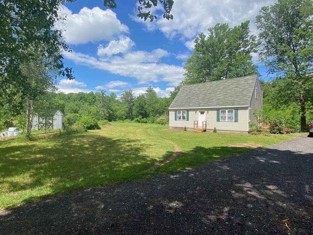 2298 West St, For Sale in Barre Zoocasa