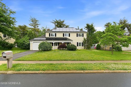 42 Fox Dr, Jackson, NJ, 08527-1218 | Card Image
