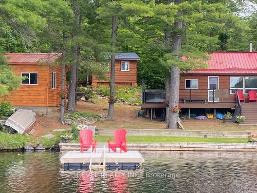 385 Porcupine Way, Lanark Highlands, ON, K0G1M0 | Card Image