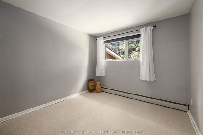 3 Helena Pl, House other with 4 bedrooms, 2 bathrooms and 6 parking in Kingston ON | Image 15