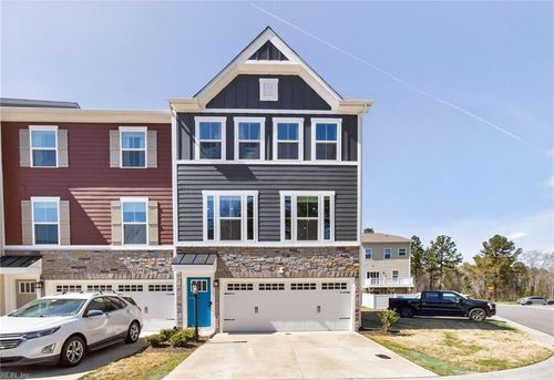 1715 Ark Royal Rd, Chesapeake, VA, 23323-1475 | Card Image