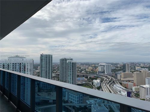 4212-200 Biscayne Boulevard Way, Miami, FL, 33131-2154 | Card Image