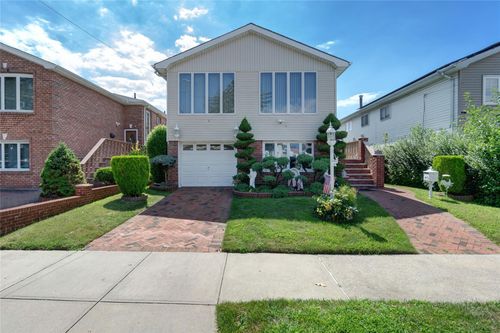 15916 92nd St, Howard Beach, NY, 11414-3122 | Card Image