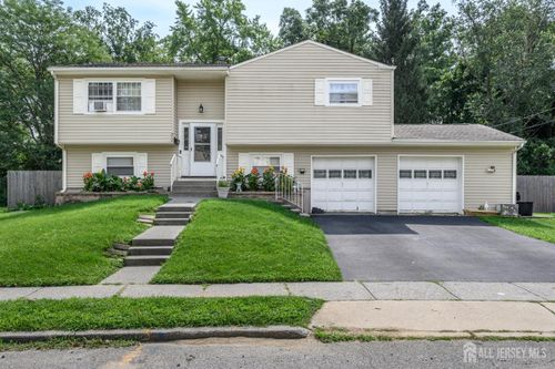 72 Lawrence Dr, Hackettstown, NJ, 07840-2526 | Card Image