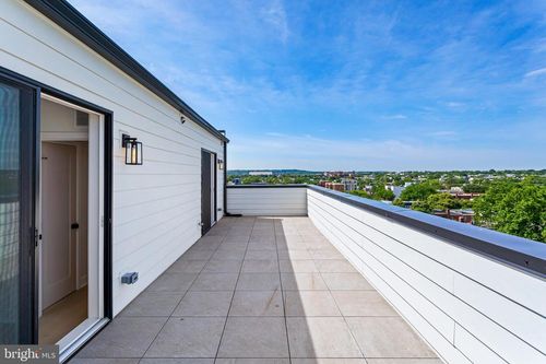 ph12-845 19th St Ne, WASHINGTON, DC, 20002-4071 | Card Image