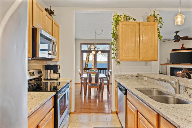 N2802 Summerville Park Road, Condo with 3 bedrooms, 4 bathrooms and null parking in LODI WI | Image 7