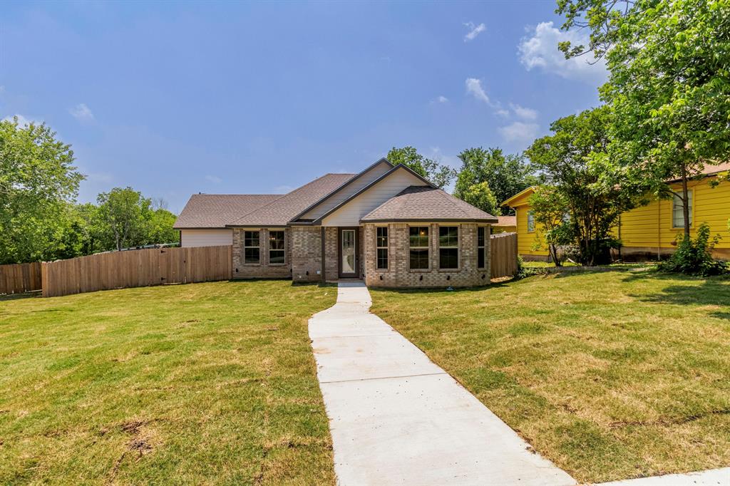 Curzon Ave, Fort Worth, TX 76107