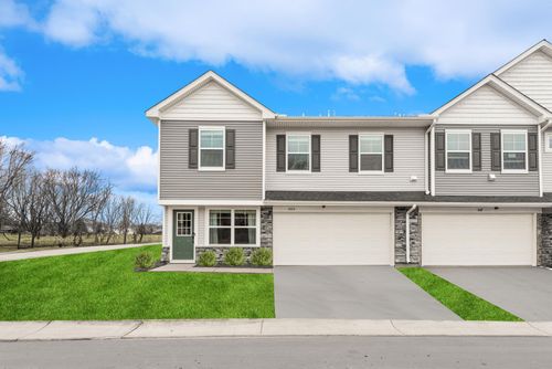 3015 Basswood St, Little Canada, MN, 55117-5525 | Card Image