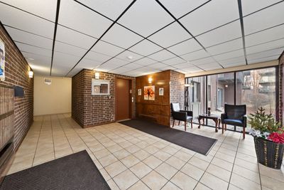 212 - 14647 Greenwood Road, Condo with 2 bedrooms, 1 bathrooms and 1 parking in Dolton IL | Image 2