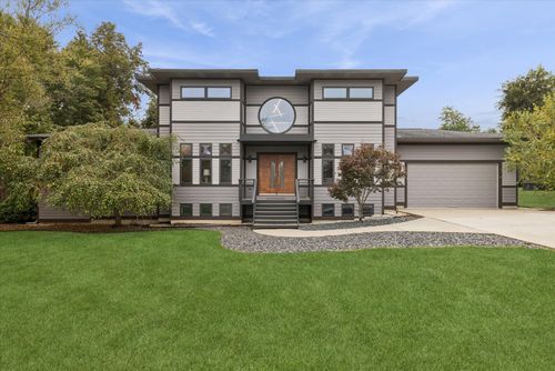 11225 Arrowhead Trl, Indian Head Park, IL, 60525-4957 | Card Image