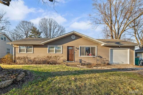 110 Famous St, O Fallon, IL, 62269-1721 | Card Image