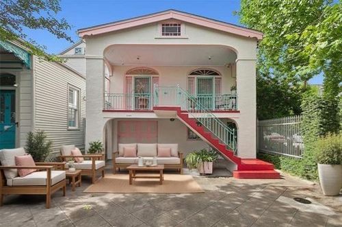 b-2320 Chartres St, New Orleans, LA, 70117-8605 | Card Image