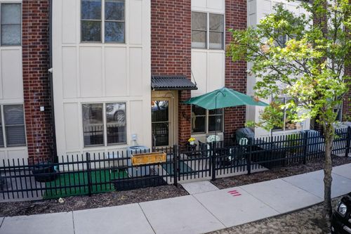 1009-2900 11th Ave S, Minneapolis, MN, 55407-5811 | Card Image