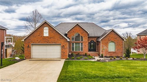 12 Westwood Dr, Parkersburg, WV, 26101-8646 | Card Image
