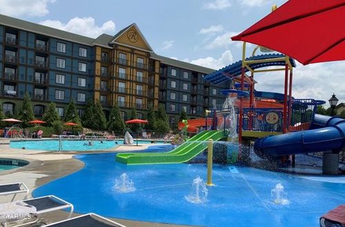 1119-225 Collier Dr, Sevierville, TN, 37862-6911 | Card Image