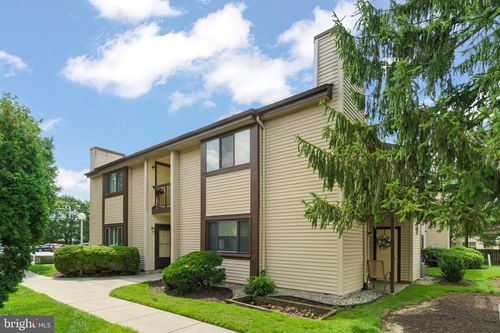 204 Lucas Ln, VOORHEES, NJ, 08043-2550 | Card Image