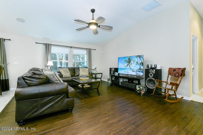 816 Bonaparte Landing Blvd, House other with 3 bedrooms, 2 bathrooms and null parking in JACKSONVILLE FL | Image 8
