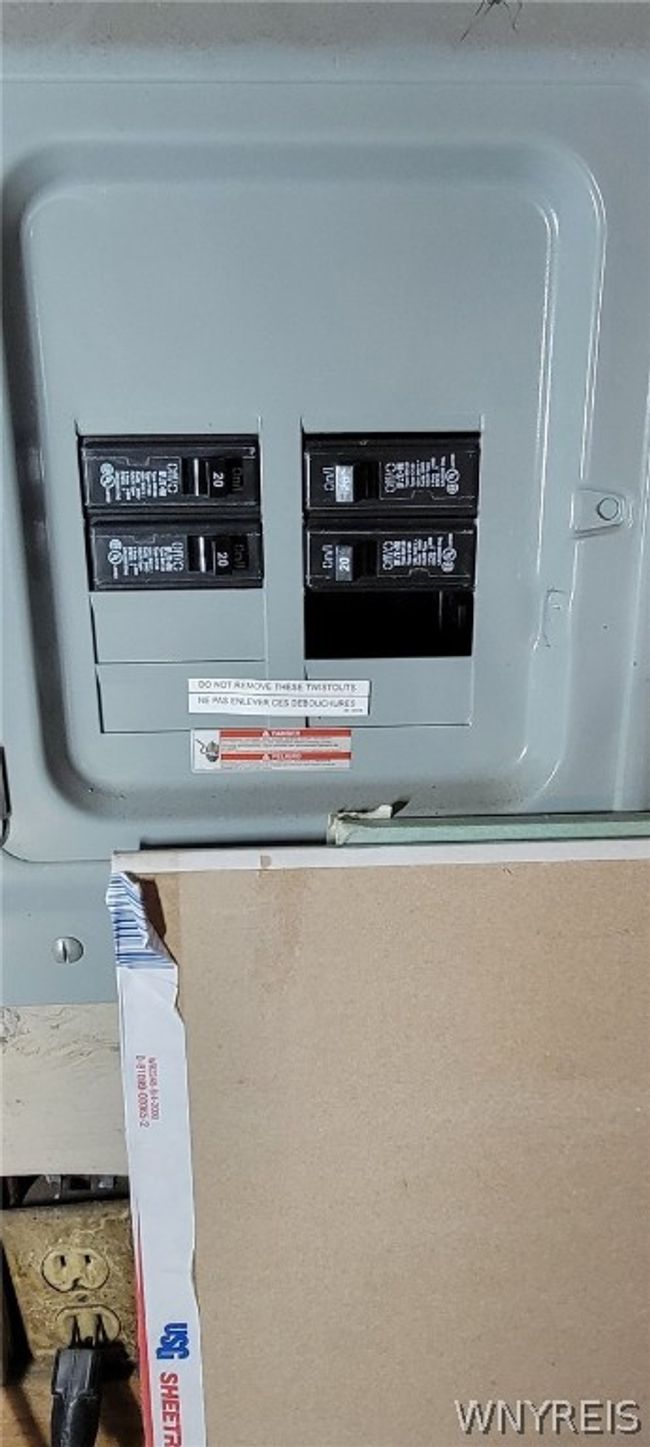garage sub panel | Image 15