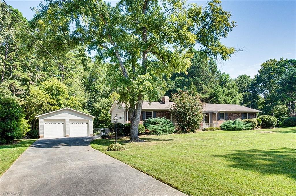 Country Trl, Asheboro, NC 27205