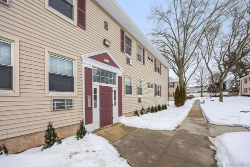 8f-324 Post Ave, Westbury, NY, 11590-2208 | Card Image