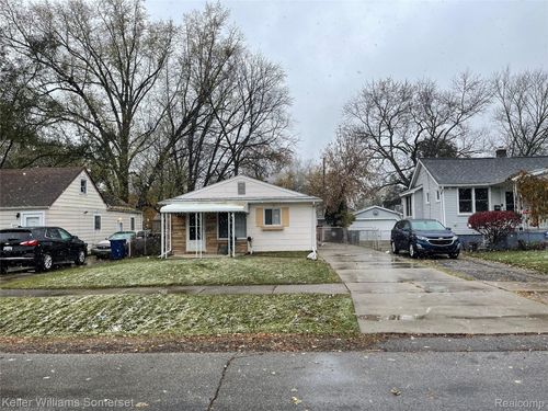 18501 Centralia, Redford, MI, 48240-1820 | Card Image