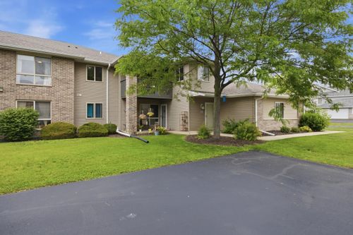 N161W20726 Kami Ln, Jackson, WI, 53037-8938 | Card Image