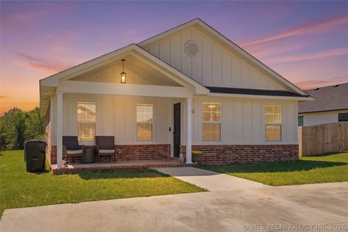 670 Lee Creek Loop, Sallisaw, OK, 74955-4456 | Card Image