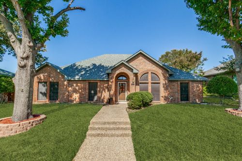 10127 Chisholm Trl, Dallas, TX, 75243-2511 | Card Image