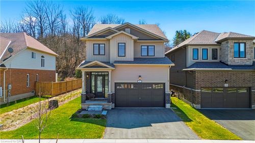 37 Riesling Street, Grimsby, ON, L3M0L2 | Card Image