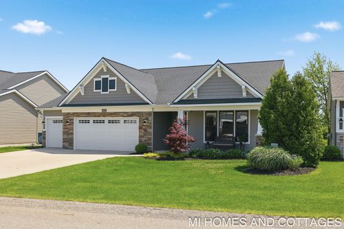 bldg-20-14052 Phoenix Pl, Holland, MI, 49424-7494 | Card Image