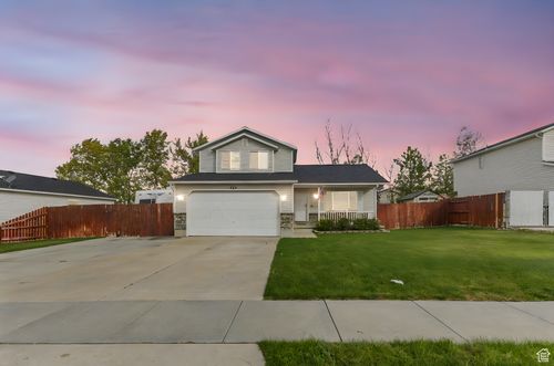 455 Lindy Way, Tooele, UT, 84074-8983 | Card Image