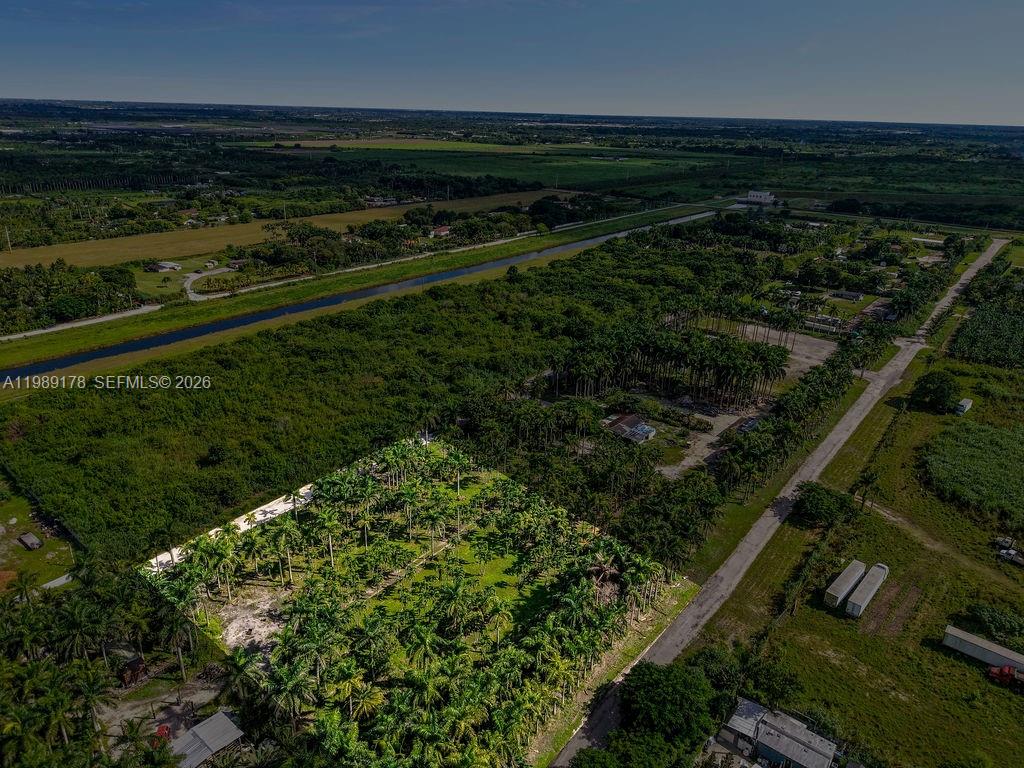 Land in Miami 4