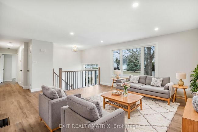58 Castlebeau St, House other with 6 bedrooms, 2 bathrooms and 4 parking in Embrun ON | Image 5