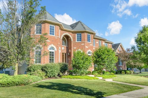 1948 Saddle Farm Ln, Naperville, IL, 60564-4500 | Card Image