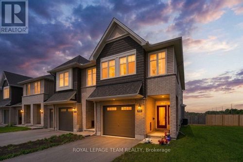 715 Maverick Cres, Stittsville, ON, K2S2X1 | Card Image